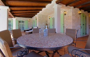 Outdoor dining - Nice home in Porec with sauna (Porec)