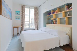 2 habitaciones, escritorio, tabla de planchar con plancha y wifi 