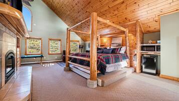 6 bedrooms, iron/ironing board, travel cot, free WiFi