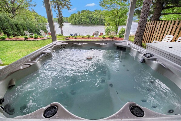 Bain à remous extérieur