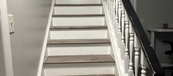 Homey, cozy, spacious, family friendly. Close to restaurants, shopping centers.