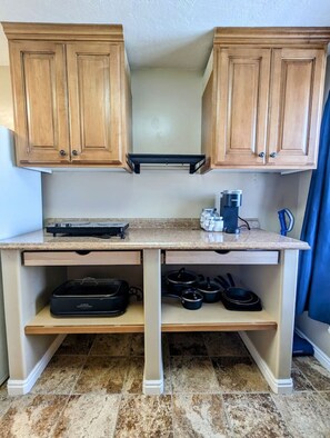 Fridge, microwave, stovetop, dishwasher - Spacious 3BR Basement Apt | Airport, Work, Ski (North Salt Lake)