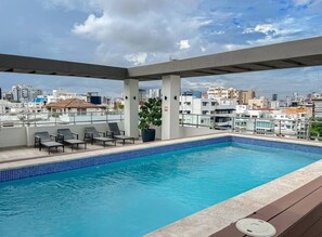 Outdoor pool - Goistay Elegant Refugio Caribeño 1br Gym Pool Naco (Santo Domingo)