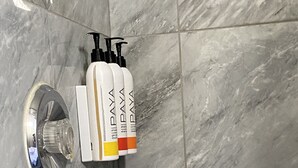 Regadera en el baño
