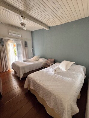 3 quartos, ferros/tábuas de passar roupa, Wi-Fi de cortesia