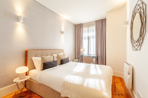 2 bedrooms, desk, free WiFi, bed sheets