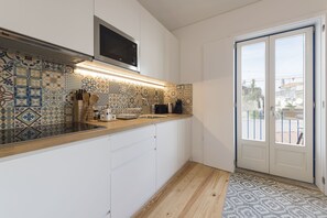 Fridge, microwave, coffee/tea maker, electric kettle