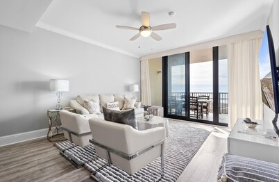 Luxury GulfFront Penthouse! Resort Amenities! 