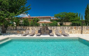 Pool - Lovely home in Tinjan (Tinjan)