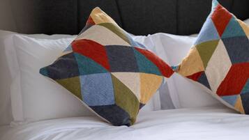 4 bedrooms, desk, iron/ironing board, free WiFi