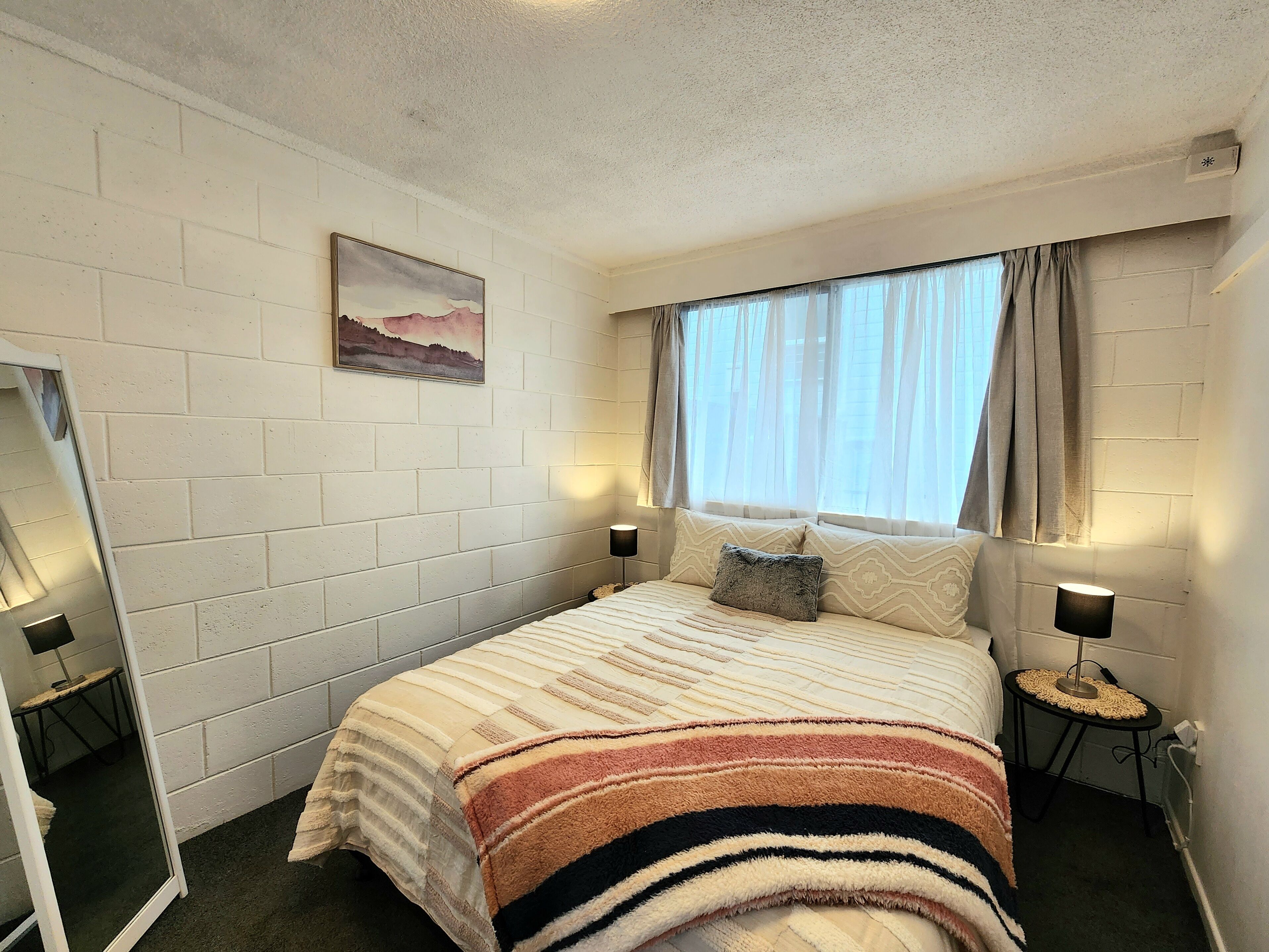 City Apartment | 2 bedrooms, iron/ironing board, free WiFi