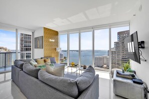 Smart TV, offices