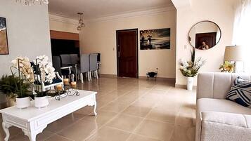 Apartment, 3 Bedrooms, Accessible, Smoking | Living area