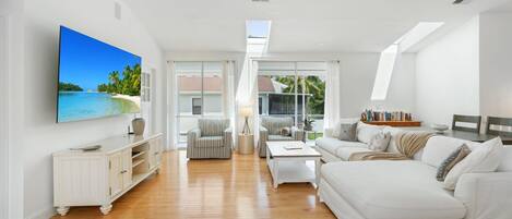 TV connectée, table de tennis de table