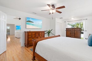 5 bedrooms, iron/ironing board, WiFi, bed sheets