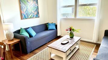 Una Smart TV, libros