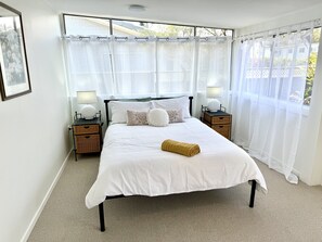 3 bedrooms, free WiFi, bed sheets