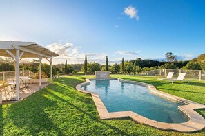 Pool - Tuscany on Tamborine - Luxury Retreat (Tamborine Mountain)