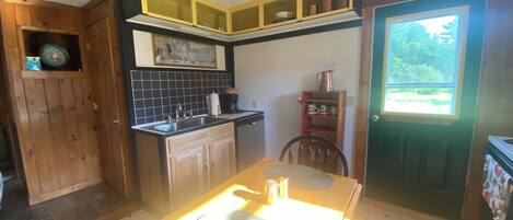 Réfrigérateur, four, plaque de cuisson, lave-vaisselle