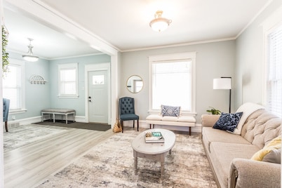 Serenity Sauna Retreat - Blocks from Downtown