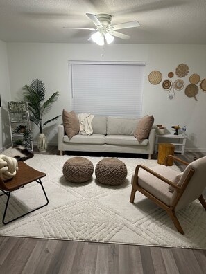 Living area - Minimalistic Arlington Duplex Close to Everything! (Arlington)