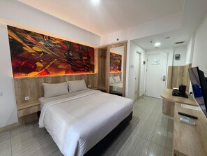 Superior Double Room | Desk, soundproofing, free WiFi, bed sheets - Praya Room (South Tangerang)