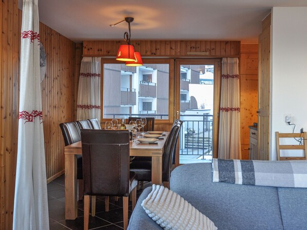 Dining - Prachalier I Nr 2 by Interhome (Nendaz)
