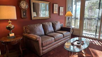 Smart TV, fireplace, table football