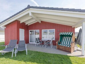 Outdoor dining - Strandflieder by Interhome (Dagebüll)