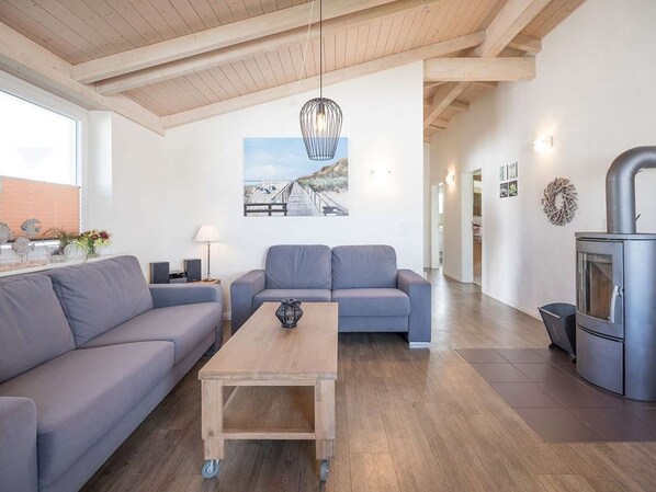 TV, fireplace, DVD player - Stockente by Interhome (Dagebüll)