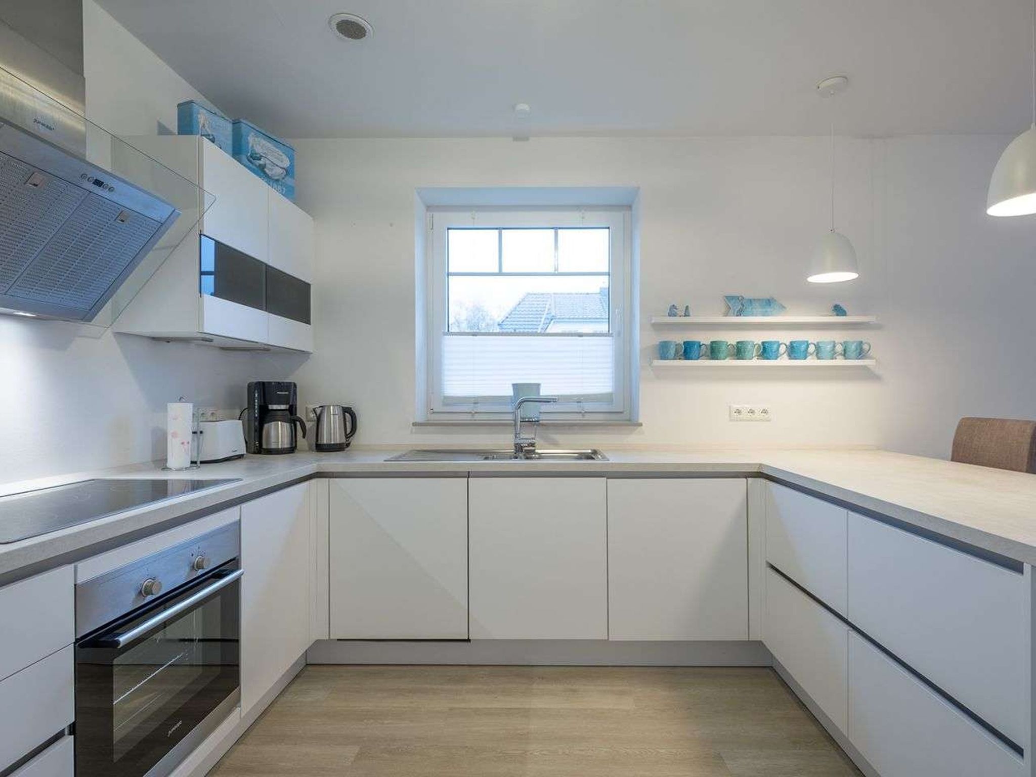 Fridge, oven, dishwasher, toaster