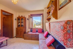 21-inch flat-screen TV with cable channels, TV