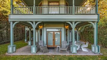 House, 2 Bedrooms | Property grounds