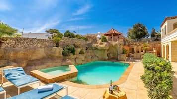 Family Apartment, Multiple Bedrooms, 2 Bathrooms (Villa & Pool 2 Mellieħa Bay Retreat) | Pool