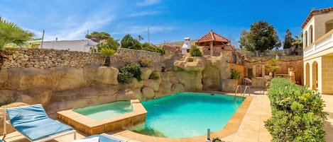 Family Apartment, Multiple Bedrooms, 2 Bathrooms (Villa & Pool 2 Mellieħa Bay Retreat) | Pool | Seasonal outdoor pool