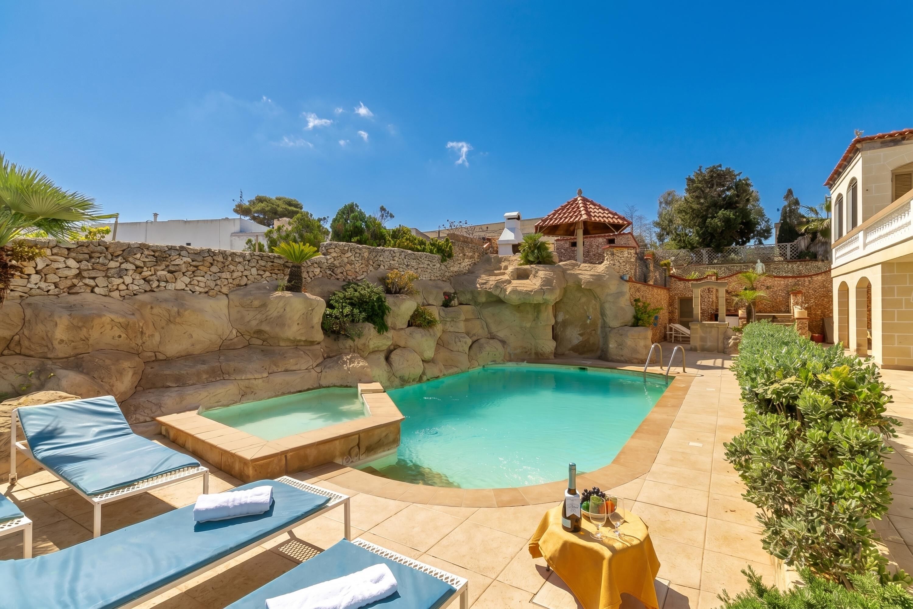 Family Apartment, Multiple Bedrooms (Villa & Pool 4 Mellieħa Bay Retreat) | Pool | Seasonal outdoor pool