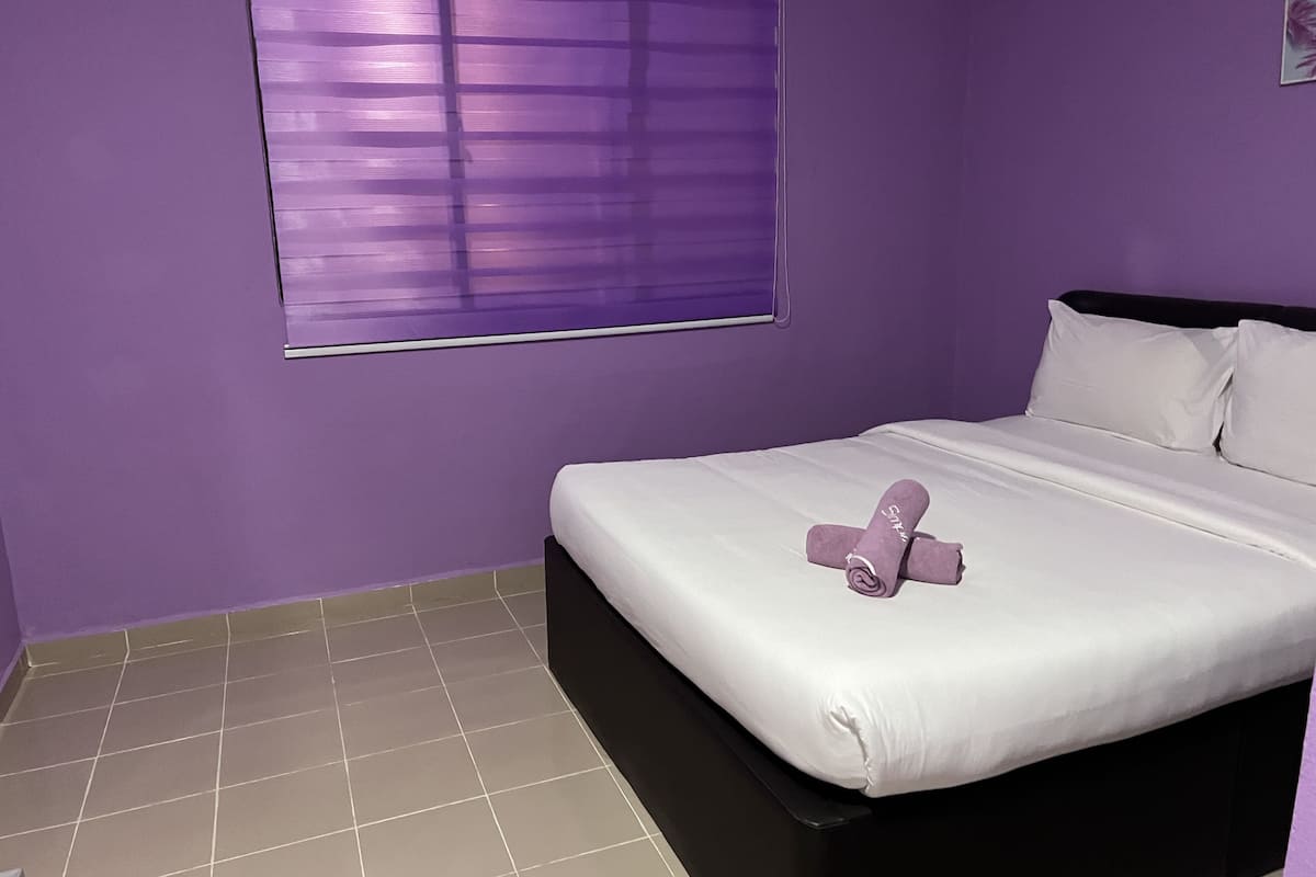 Habitación superior | 1 dormitorio, espacio para trabajar con un portátil, wifi gratis