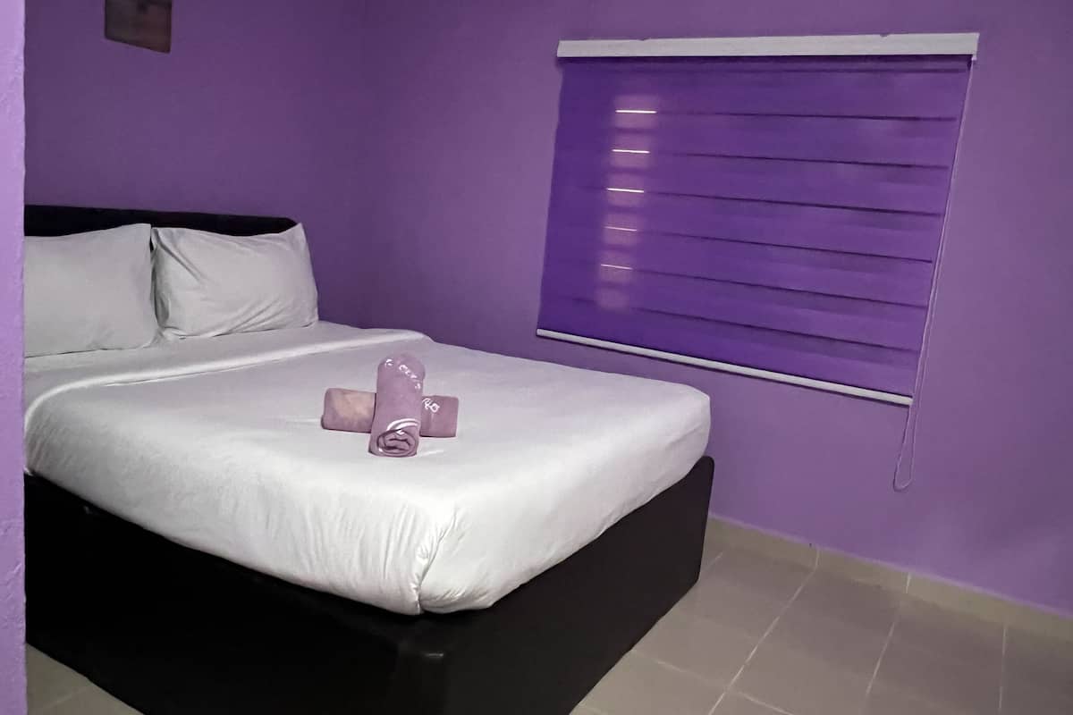 Habitación Deluxe doble, 1 cama de matrimonio | 1 dormitorio, espacio para trabajar con un portátil, wifi gratis