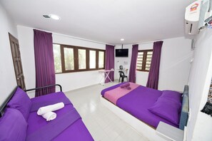 Superior Suite - Hotel O Noor Arfa River Chalet (Kuala Terengganu)