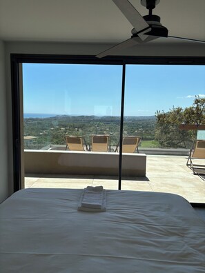5 bedrooms, iron/ironing board, free WiFi, bed sheets