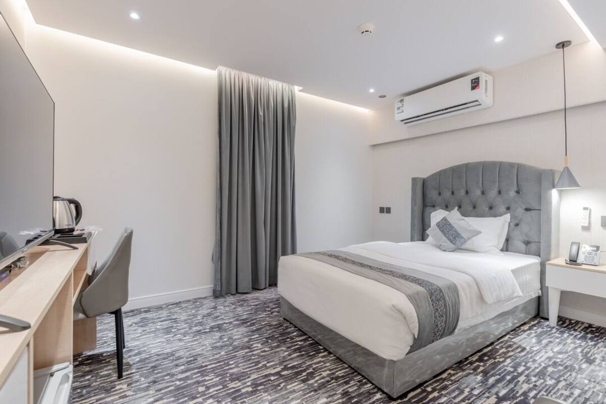 Economy Single Room | Egyptian cotton sheets, premium bedding, WiFi (free), bed sheets