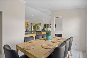 Dining - Spacious 4-Bed Family Retreat with Pool Near Beach (Coolum Beach)
