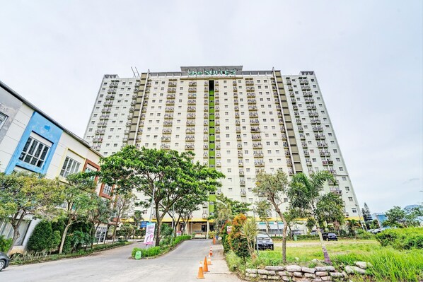 Garden - Hotel O Metro Suites Apartment By Goodvibes (Bandung)