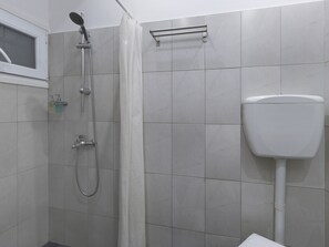 Shower, hair dryer - Makedonias18-Cozy Athenian One BD: Pistachio Charm (Athens)