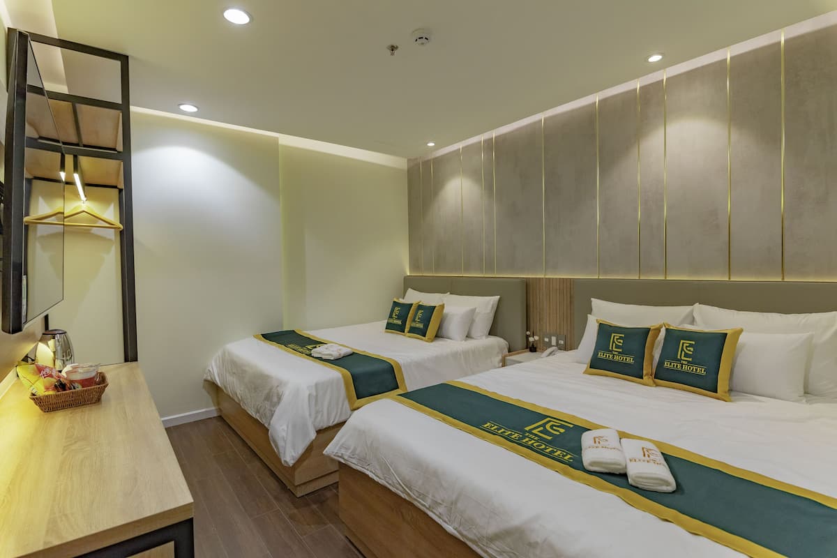 Quarto quádruplo família | 1 quarto, lençóis italianos Frette, roupas de cama premium