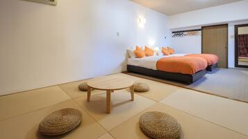 Kamar, Bebas Asap Rokok, pemandangan kota (Cleaning Fee Extra) | Wi-Fi gratis dan seprai linen