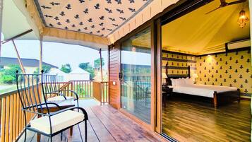 Royal Tent | 1 bedroom, premium bedding, memory foam beds, minibar