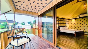 Telt – royal | 1 soverom, sengetøy av topp kvalitet, memory foam-senger og minibar