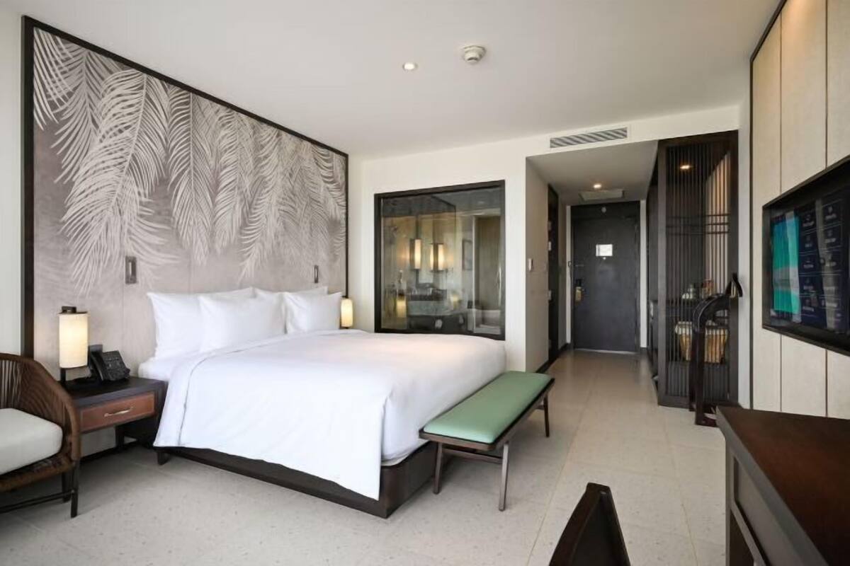 Minibar, in-room safe, desk, blackout curtains
