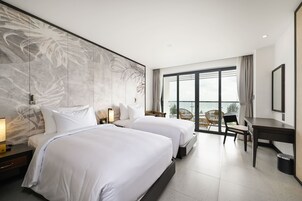 Minibar, in-room safe, desk, blackout drapes